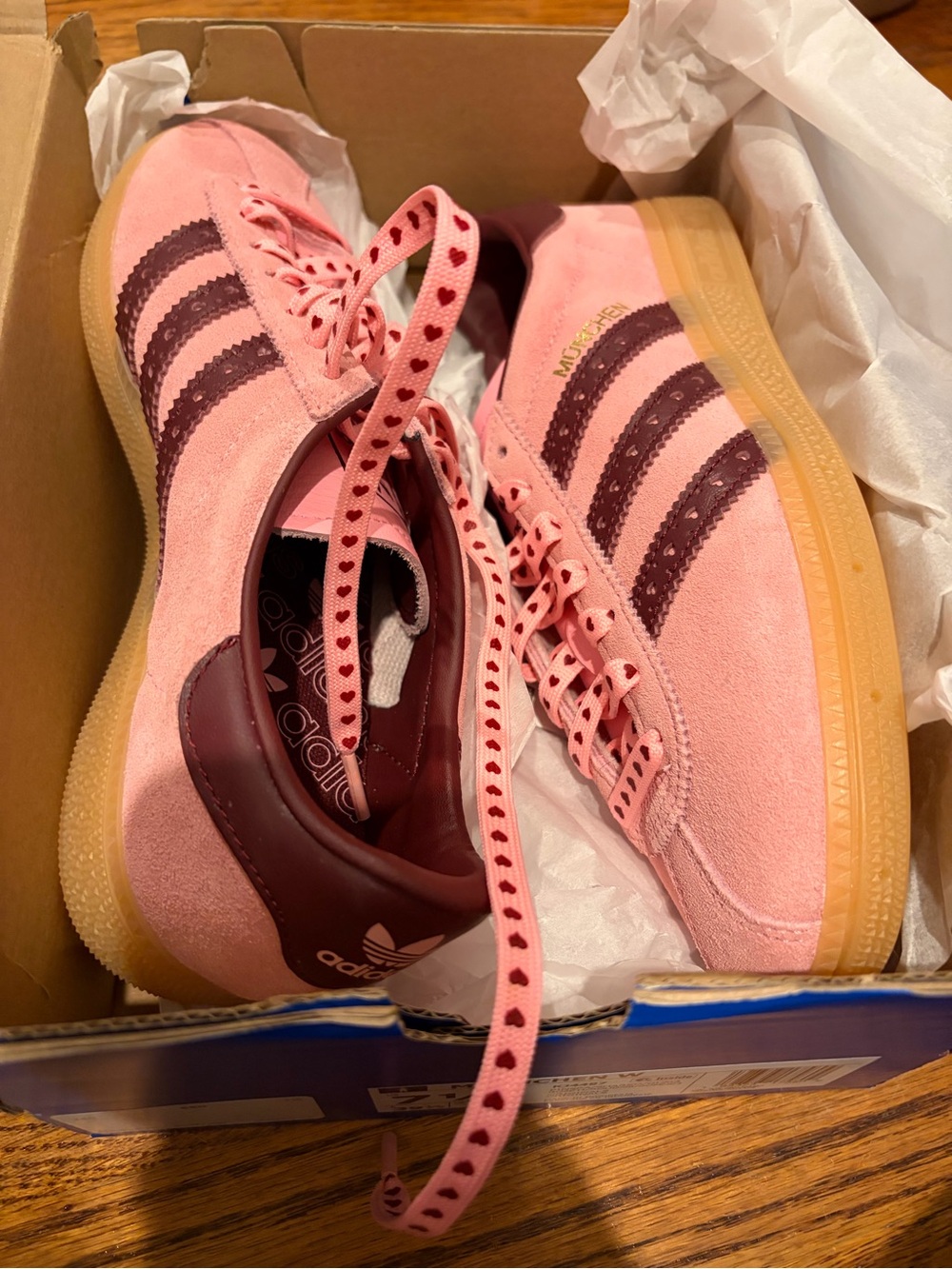 NEW Adidas Pink & Burgundy Rare Valentine’s Muenchen Sneakers 7.5W